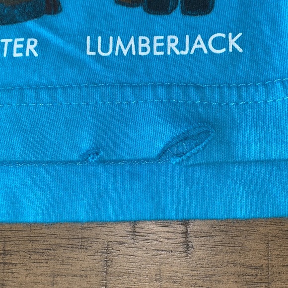 Old Navy T Shirt 🧦 - Picture 4 of 4